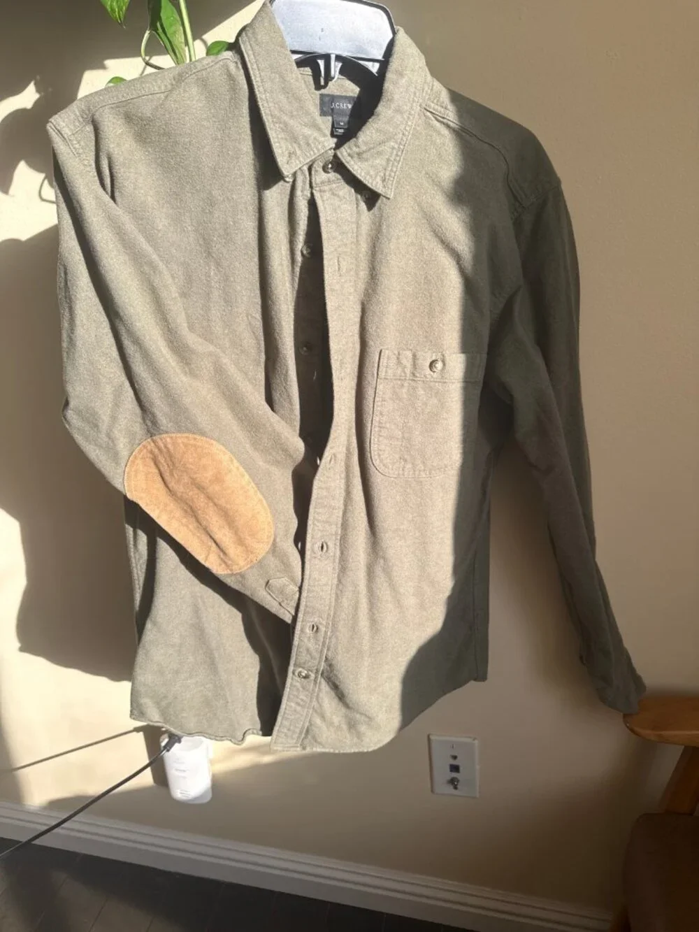 J.Crew Mens Brushed Cotton Button Down Shirt Olive Green Suede Leather Elbow Pat